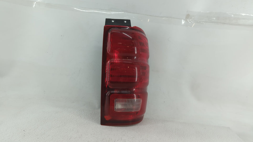 1997-2002 Ford Expedition Tail Light Assembly Passenger Right OEM Fits 1997 1998 1999 2000 2001 2002 OEM Used Auto Parts - Oemusedautoparts1.com