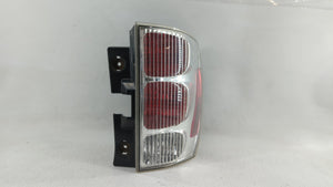 2005 Chevrolet Equinox Tail Light Assembly Passenger Right OEM P/N:548077 30796268 Fits 2006 2007 2008 2009 OEM Used Auto Parts - Oemusedautoparts1.com