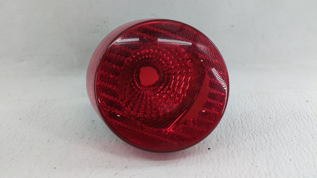 2005-2010 Chevrolet Cobalt Tail Light Assembly Driver Left OEM P/N:15797855 16532531 Fits 2005 2006 2007 2008 2009 2010 OEM Used Auto Parts - Oemusedautoparts1.com