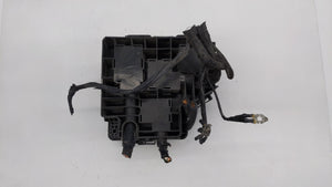 2010-2012 Hyundai Santa Fe Fusebox Fuse Box Panel Relay Module P/N:91115-2B050 91950-2B710 Fits 2010 2011 2012 OEM Used Auto Parts - Oemusedautoparts1.com