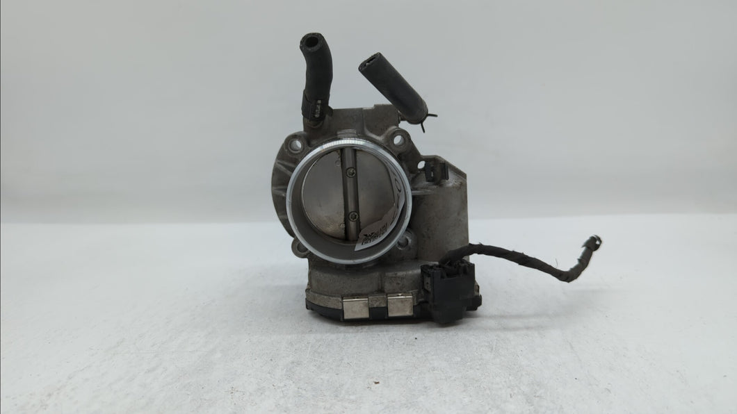 2010-2013 Hyundai Tucson Throttle Body P/N:35100-25400 35100-25200 Fits 2006 2007 2008 2009 2010 2011 2012 2013 OEM Used Auto Parts - Oemusedautoparts1.com