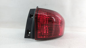 2006 Subaru B9 Tribeca Tail Light Assembly Passenger Right OEM P/N:2XL 946 095 Fits OEM Used Auto Parts - Oemusedautoparts1.com