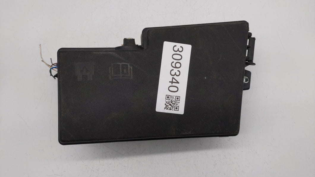 2012-2014 Ford Focus Fusebox Fuse Box Panel Relay Module P/N:AV6T-14A067-AC P2294037 Fits 2012 2013 2014 OEM Used Auto Parts