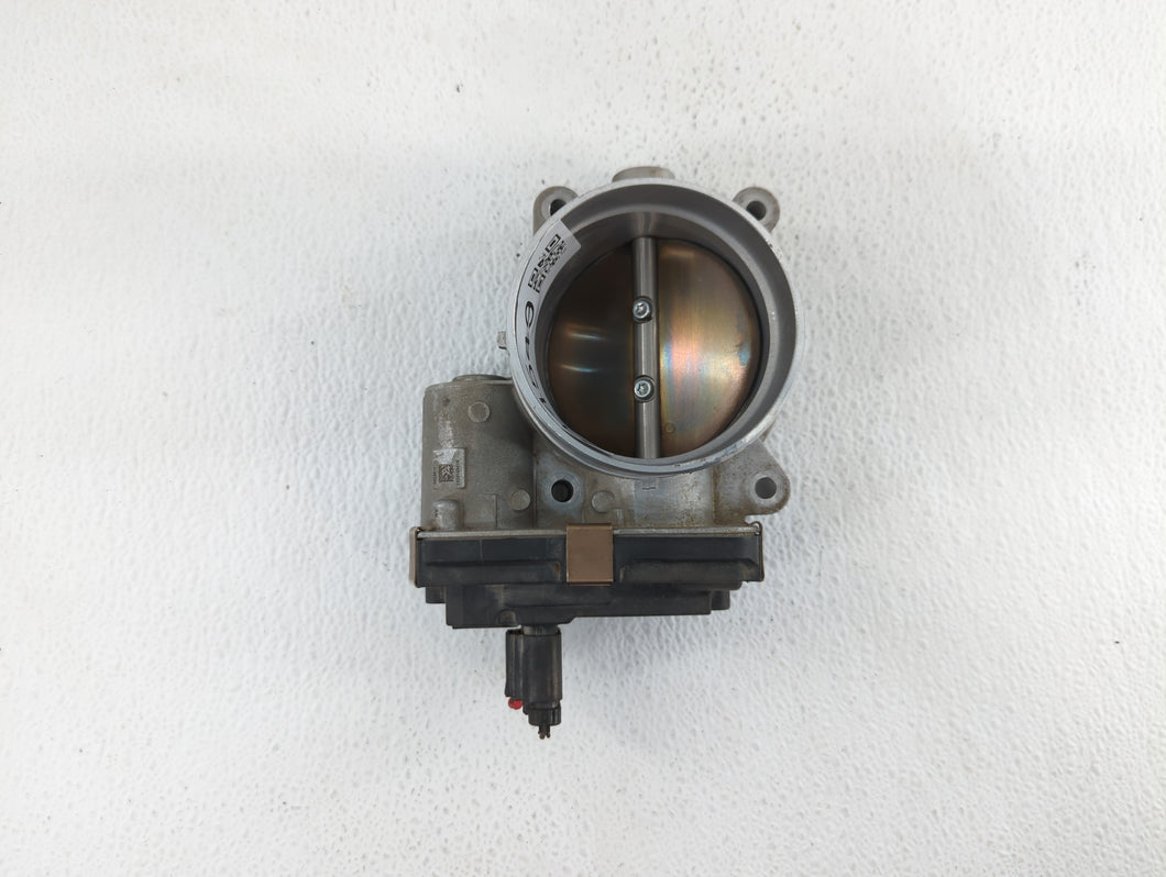 2014-2019 Chevrolet Silverado 1500 Throttle Body P/N:12678224 12617792 Fits 2014 2015 2016 2017 2018 2019 OEM Used Auto Parts