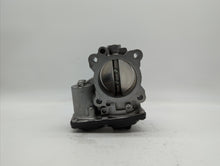 2017-2019 Ford Escape Throttle Body P/N:DS7G-9F991-BB DS7G-9E991-BB Fits 2014 2015 2016 2017 2018 2019 OEM Used Auto Parts