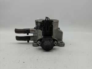 2007-2012 Hyundai Elantra Throttle Body P/N:55100-23950 35100-23950 Fits 2007 2008 2009 2010 2011 2012 OEM Used Auto Parts