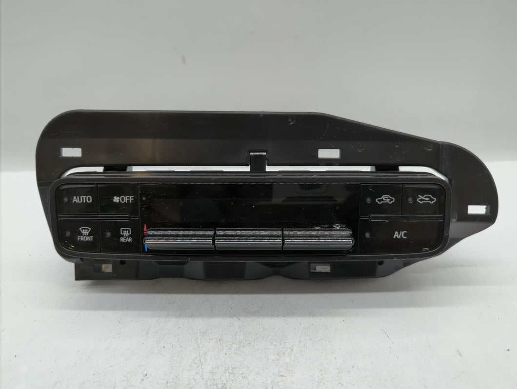 2017-2018 Toyota Corolla Climate Control Module Temperature AC/Heater Replacement P/N:55900-02A30 55468-02060 Fits 2017 2018 OEM Used Auto Parts