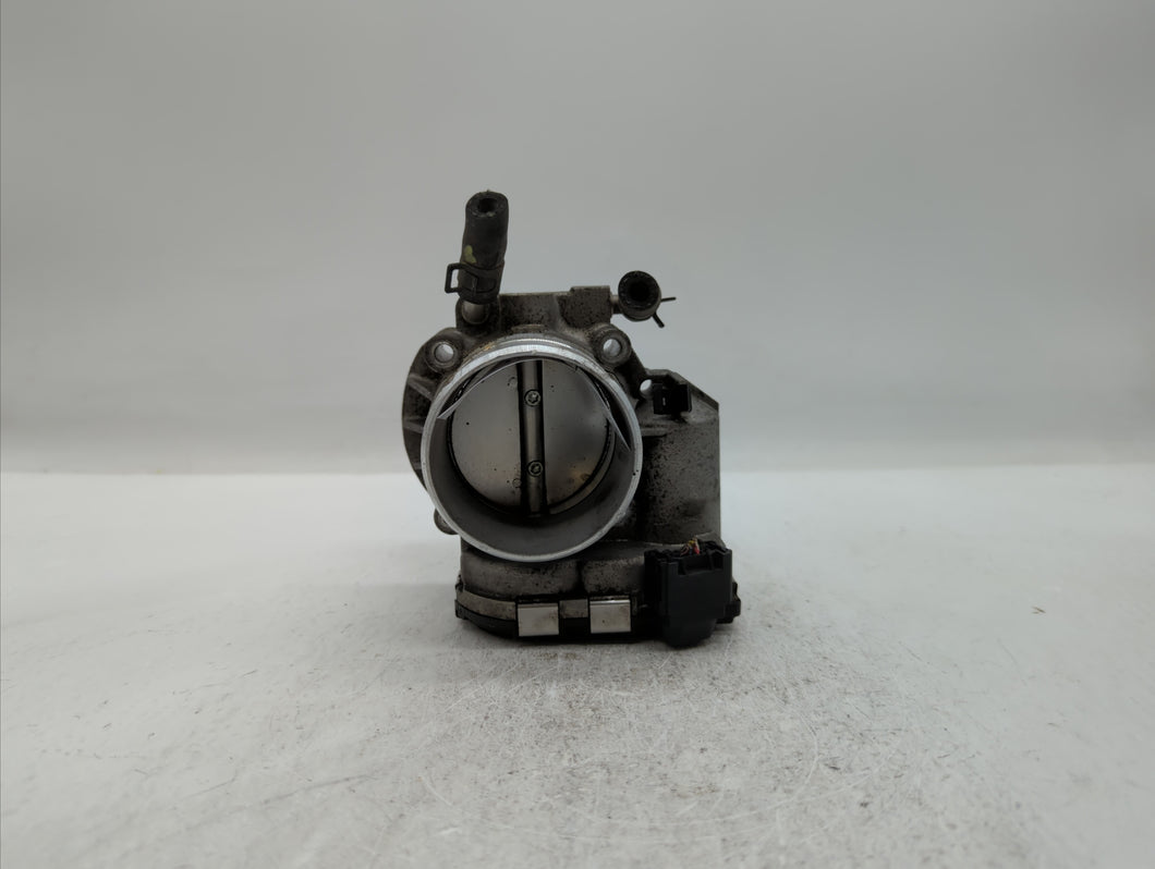 2011-2014 Hyundai Sonata Throttle Body P/N:35100-2G700 Fits 2011 2012 2013 2014 2015 2016 OEM Used Auto Parts