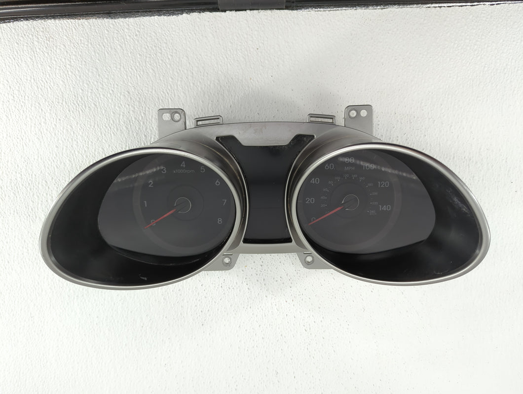 2012-2015 Hyundai Veloster Instrument Cluster Speedometer Gauges P/N:94011-2V330PD5 94001-2V330 Fits 2012 2013 2014 2015 OEM Used Auto Parts