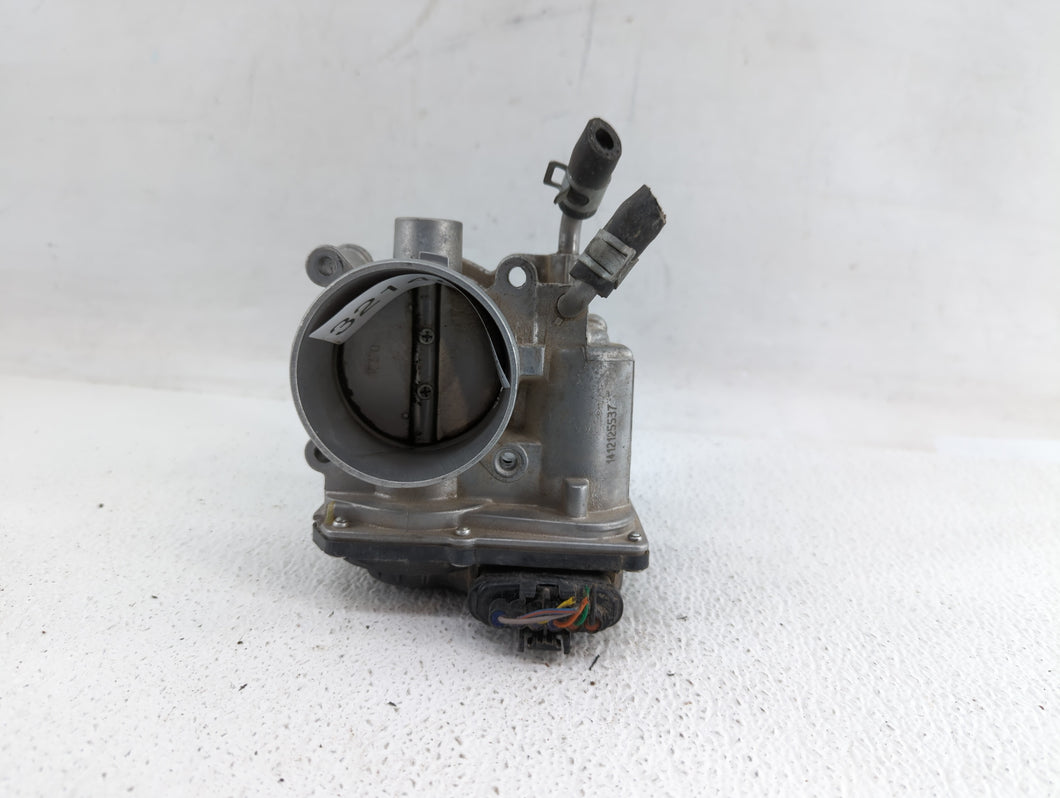 2014-2018 Hyundai Tucson Throttle Body P/N:35100-2E710 35100-2E000 Fits 2011 2012 2013 2014 2015 2016 2017 2018 2019 OEM Used Auto Parts