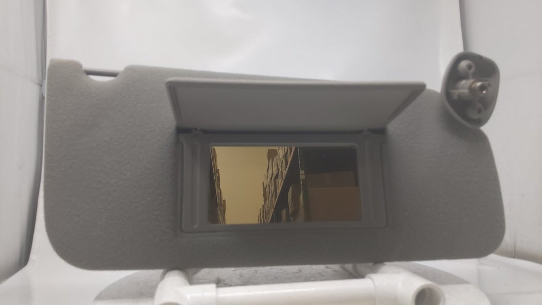 2004 Ford F150 Sun Visor Shade Replacement Passenger Right Mirror Fits OEM Used Auto Parts - Oemusedautoparts1.com