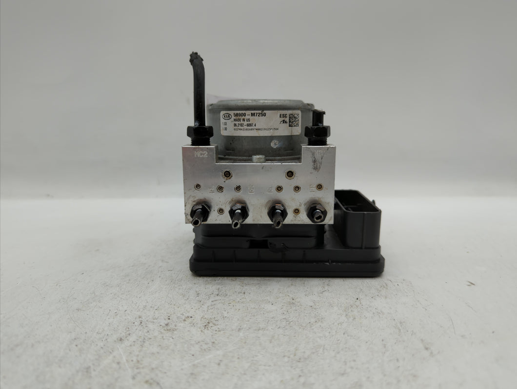 2019 Kia Forte ABS Pump Control Module Replacement P/N:58900-M7250 58900-M7200 Fits OEM Used Auto Parts