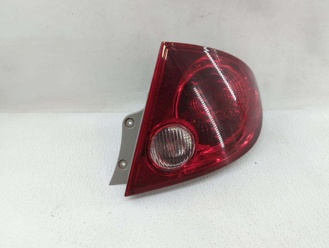 2010 Chevrolet Cobalt Tail Light Assembly Passenger Right OEM P/N:15277881 16532408 Fits 2005 2006 2007 2008 2009 OEM Used Auto Parts