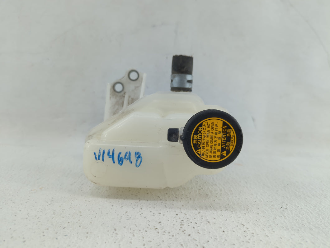 2012 Toyota Prius C Radiator Coolant Overflow Expansion Tank Bottle