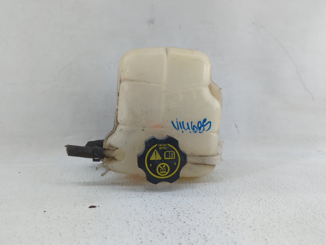 2016-2018 Chevrolet Cruze Radiator Coolant Overflow Expansion Tank Bottle