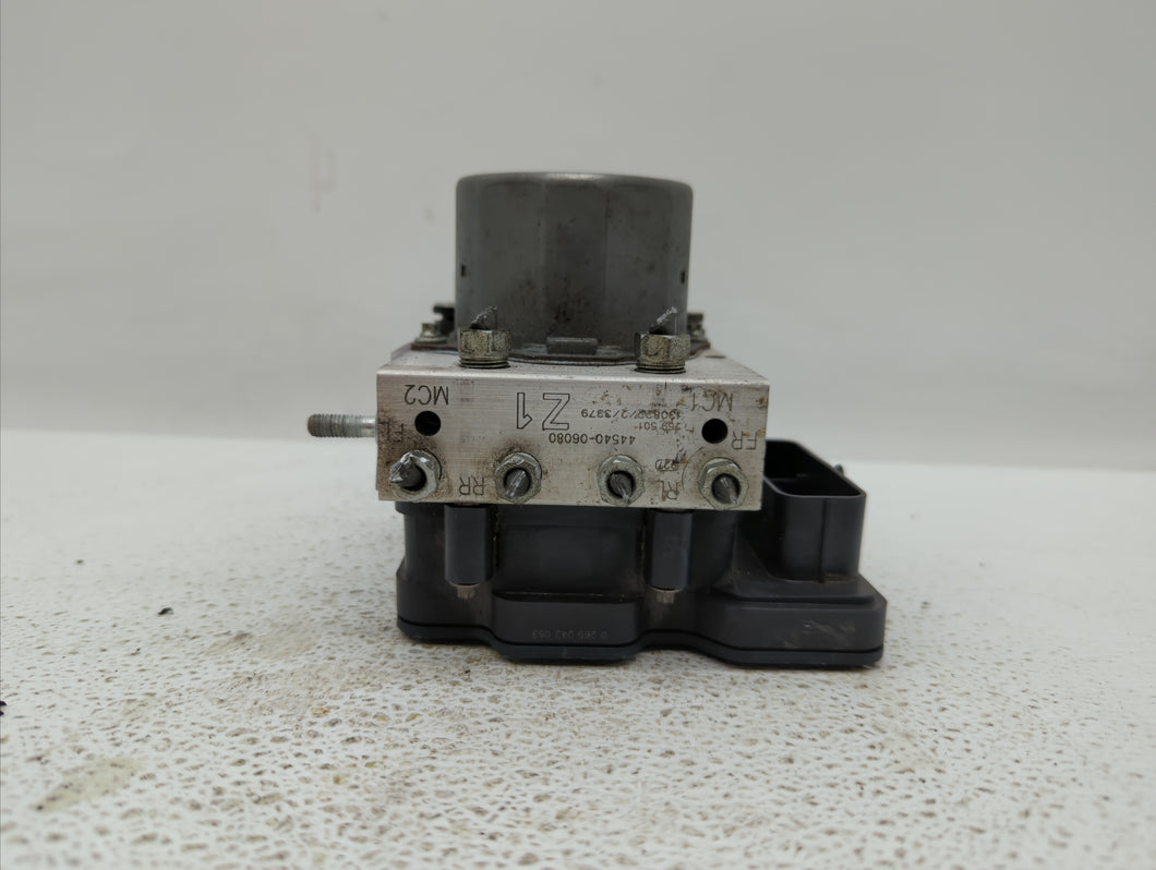 2013-2014 Toyota Camry ABS Pump Control Module Replacement P/N:44540-06080 44540-06100 Fits 2013 2014 OEM Used Auto Parts