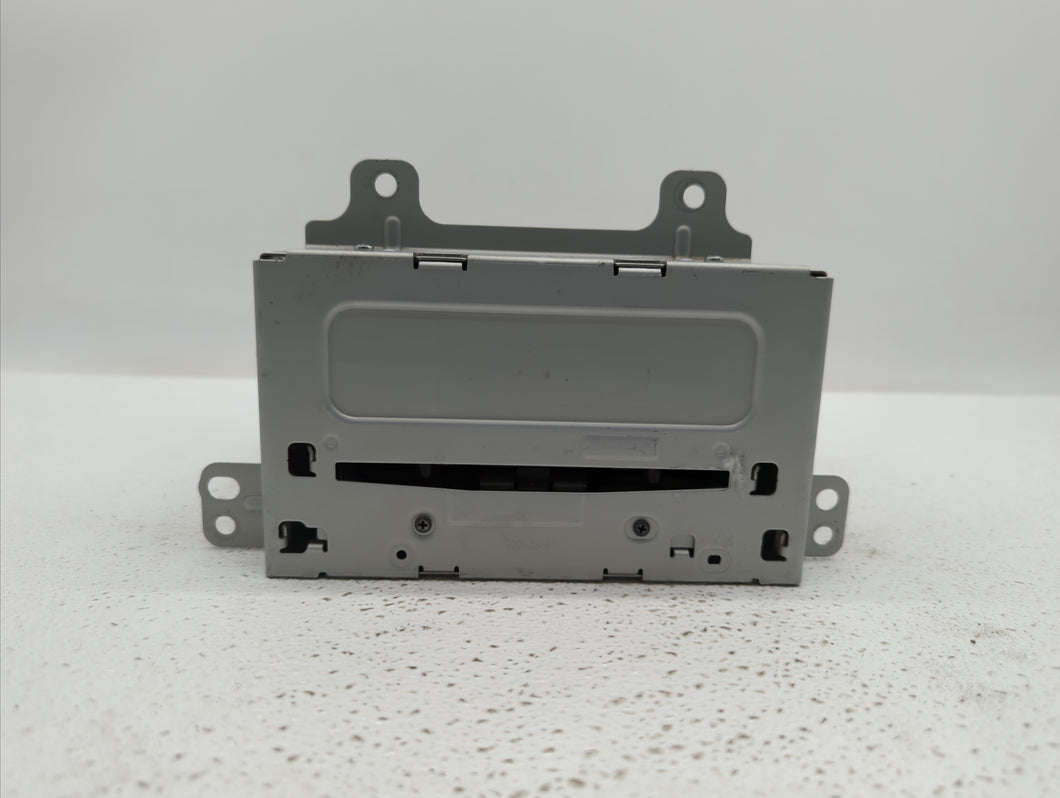 2011-2012 Chevrolet Cruze Radio AM FM Cd Player Receiver Replacement P/N:20983517 20907419 Fits 2010 2011 2012 OEM Used Auto Parts