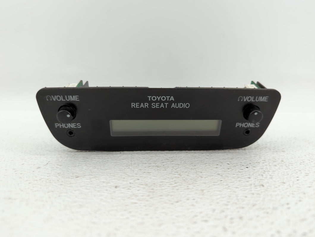 2004-2005 Toyota Sienna Radio AM FM Cd Player Receiver Replacement P/N:86120-AE010 Fits 2004 2005 OEM Used Auto Parts