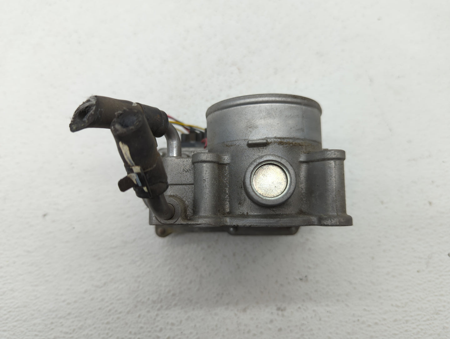 2011-2018 Hyundai Elantra Throttle Body P/N:35100-2E000 1302150124 Fits 2011 2012 2013 2014 2015 2016 2017 2018 2019 OEM Used Auto Parts - Oemusedautoparts1.com