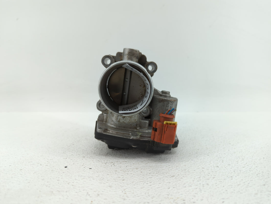 2017-2019 Ford Escape Throttle Body P/N:DS7G-9F991-BB DS7G-9E991-BB Fits 2014 2015 2016 2017 2018 2019 OEM Used Auto Parts