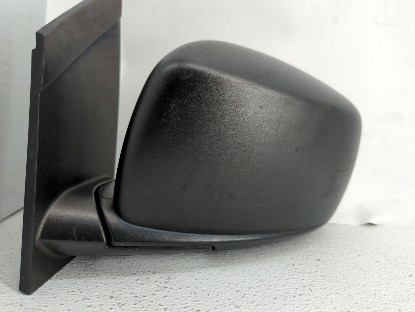 2008-2010 Dodge Grand Caravan Side Mirror Replacement Driver Left View Door Mirror P/N:8R693890 8R101467 Fits 2008 2009 2010 OEM Used Auto Parts - Oemusedautoparts1.com