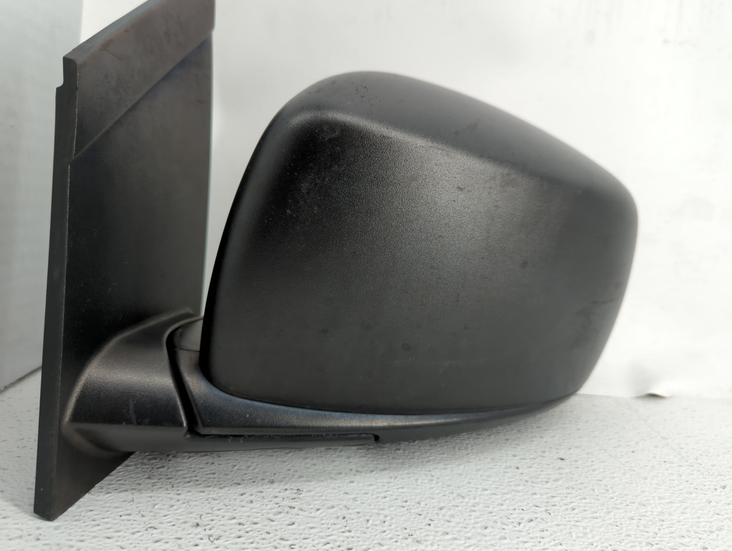 2008-2010 Dodge Grand Caravan Side Mirror Replacement Driver Left View Door Mirror P/N:8R693890 8R101467 Fits 2008 2009 2010 OEM Used Auto Parts - Oemusedautoparts1.com