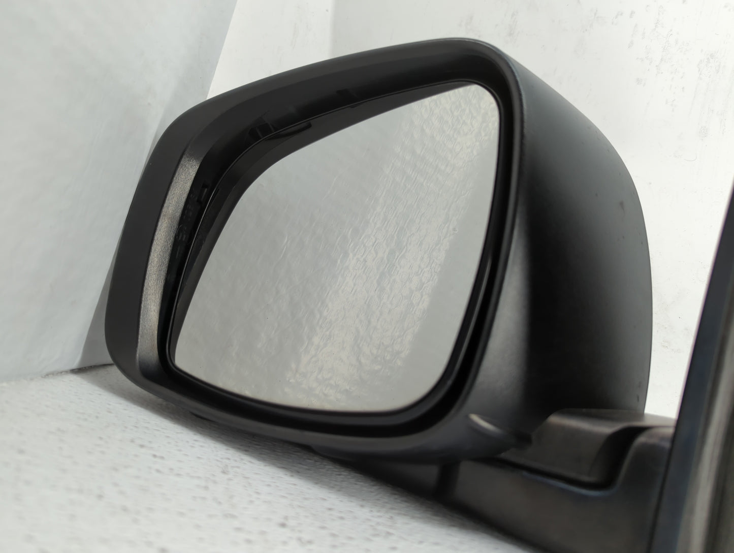 2008-2010 Dodge Grand Caravan Side Mirror Replacement Driver Left View Door Mirror P/N:8R693890 8R101467 Fits 2008 2009 2010 OEM Used Auto Parts - Oemusedautoparts1.com