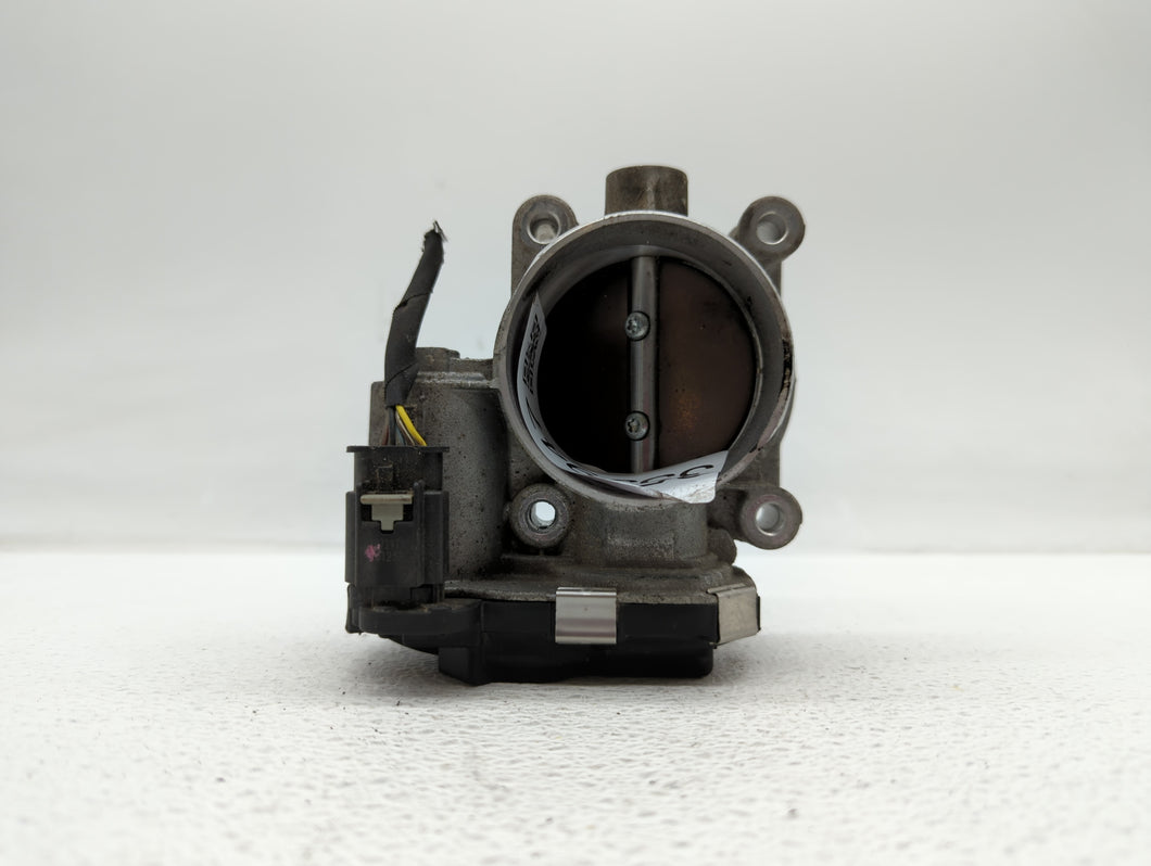 2016-2018 Chevrolet Colorado Throttle Body P/N:12670839AA 12627217DA Fits 2016 2017 2018 2019 OEM Used Auto Parts