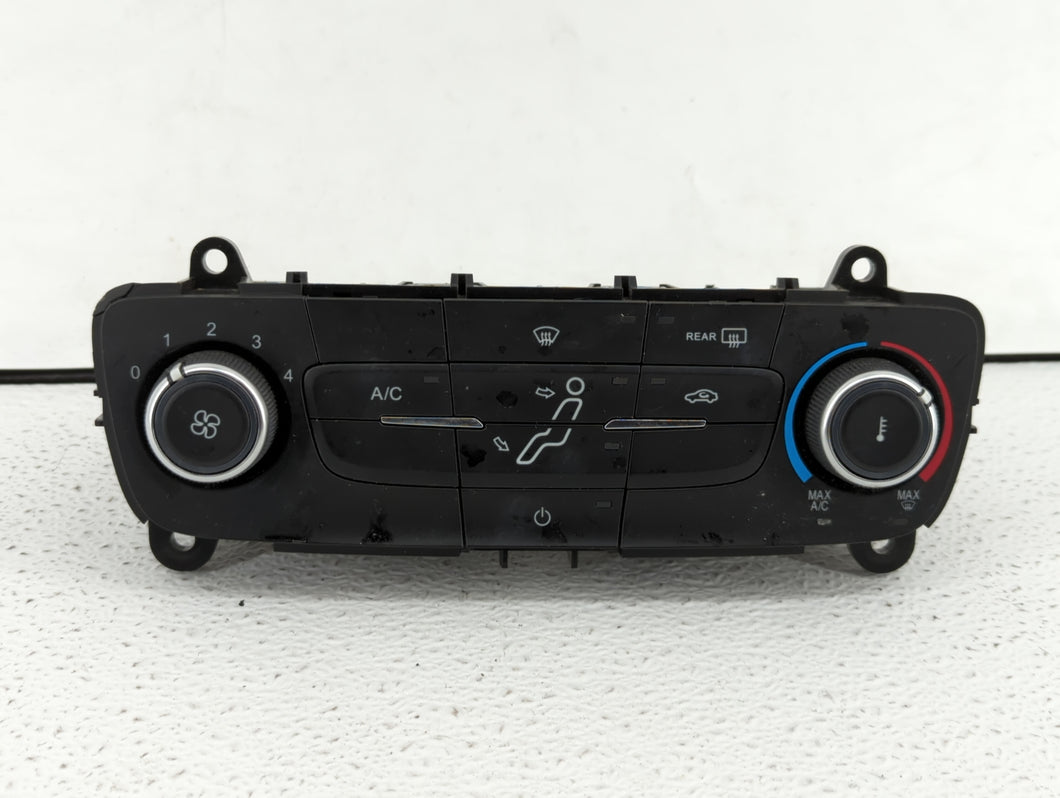 2015-2018 Ford Focus Climate Control Module Temperature AC/Heater Replacement P/N:F1ET-18K811-KD F1ET-18549 Fits OEM Used Auto Parts