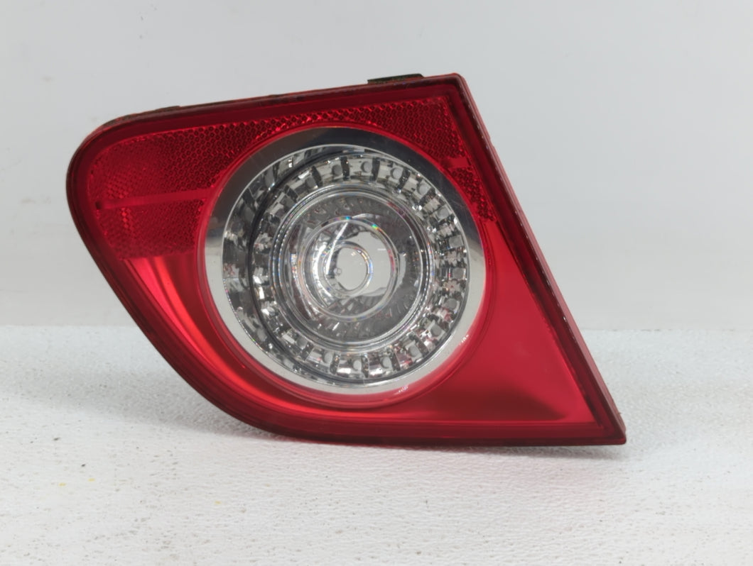 2006-2010 Volkswagen Passat Tail Light Assembly Driver Left OEM P/N:3C5.945.093F VW1K6945259 Fits 2006 2007 2008 2009 2010 OEM Used Auto Parts