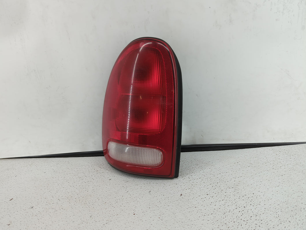 2000 Honda Accord Tail Light Assembly Passenger Right OEM P/N:457636 19284 Fits OEM Used Auto Parts