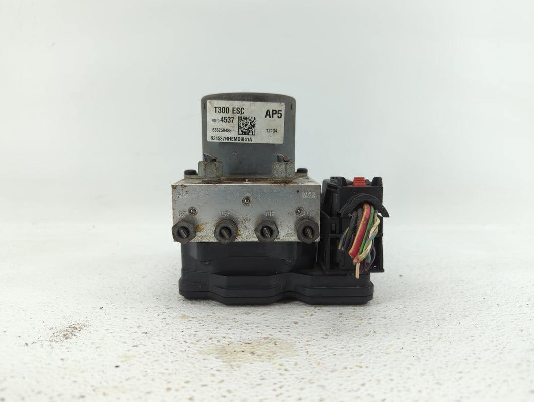 2012-2013 Chevrolet Sonic ABS Pump Control Module Replacement P/N:95173880 95104537 Fits 2012 2013 OEM Used Auto Parts