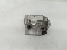 2015-2019 Hyundai Sonata Throttle Body P/N:0 280 750 618 35100-2G600 Fits 2015 2016 2017 2018 2019 OEM Used Auto Parts