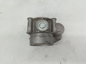 2014-2020 Ford Transit Throttle Body P/N:DS7E-9F991-AK DS7E-9F991-AD Fits 2013 2014 2015 2016 2017 2018 2019 2020 OEM Used Auto Parts