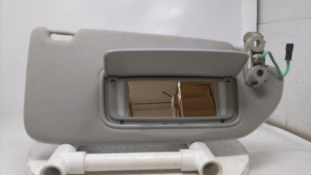 2005 Volvo V70 Sun Visor Shade Replacement Passenger Right Mirror Fits OEM Used Auto Parts - Oemusedautoparts1.com