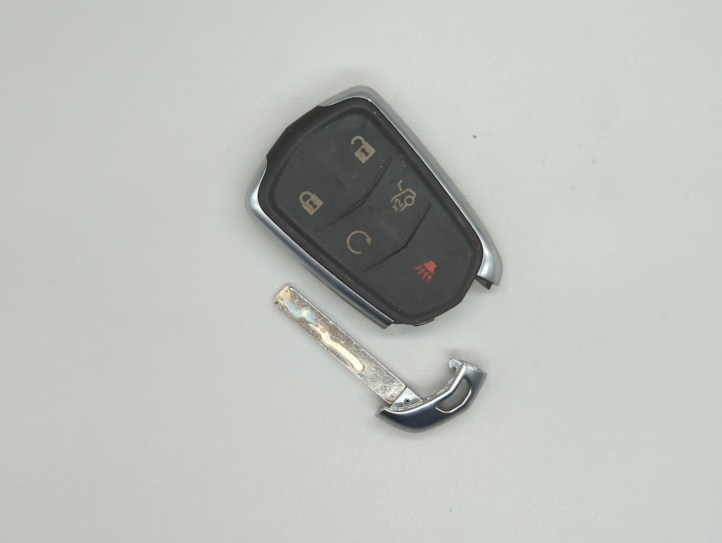 Cadillac Ats Keyless Entry Remote Fob HYQ2AB 13580811 5 buttons - Oemusedautoparts1.com