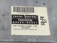 2000 Toyota Camry PCM Engine Computer ECU ECM PCU OEM P/N:89666-06041 89666-06021 Fits OEM Used Auto Parts