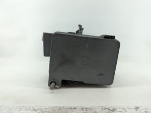 2011 Chevrolet Equinox Fusebox Fuse Box Panel Relay Module P/N:20899627 20899629 Fits OEM Used Auto Parts