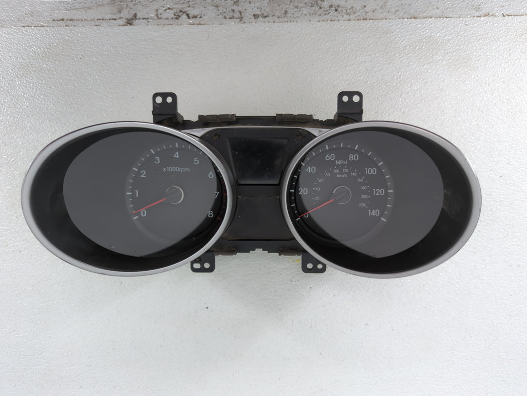 2014-2015 Hyundai Tucson Instrument Cluster Speedometer Gauges P/N:94011-2S100 Fits 2014 2015 OEM Used Auto Parts