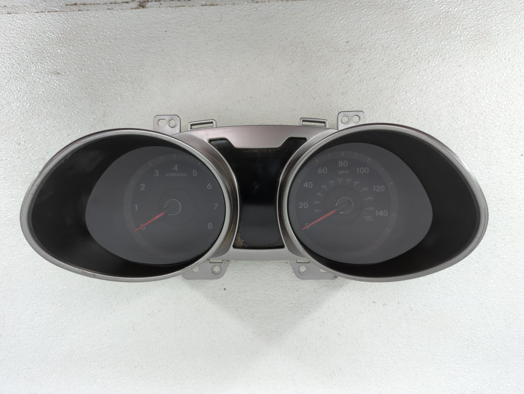 2016-2017 Hyundai Veloster Instrument Cluster Speedometer Gauges P/N:94031-2V240 94031-2V240RDR Fits 2016 2017 OEM Used Auto Parts