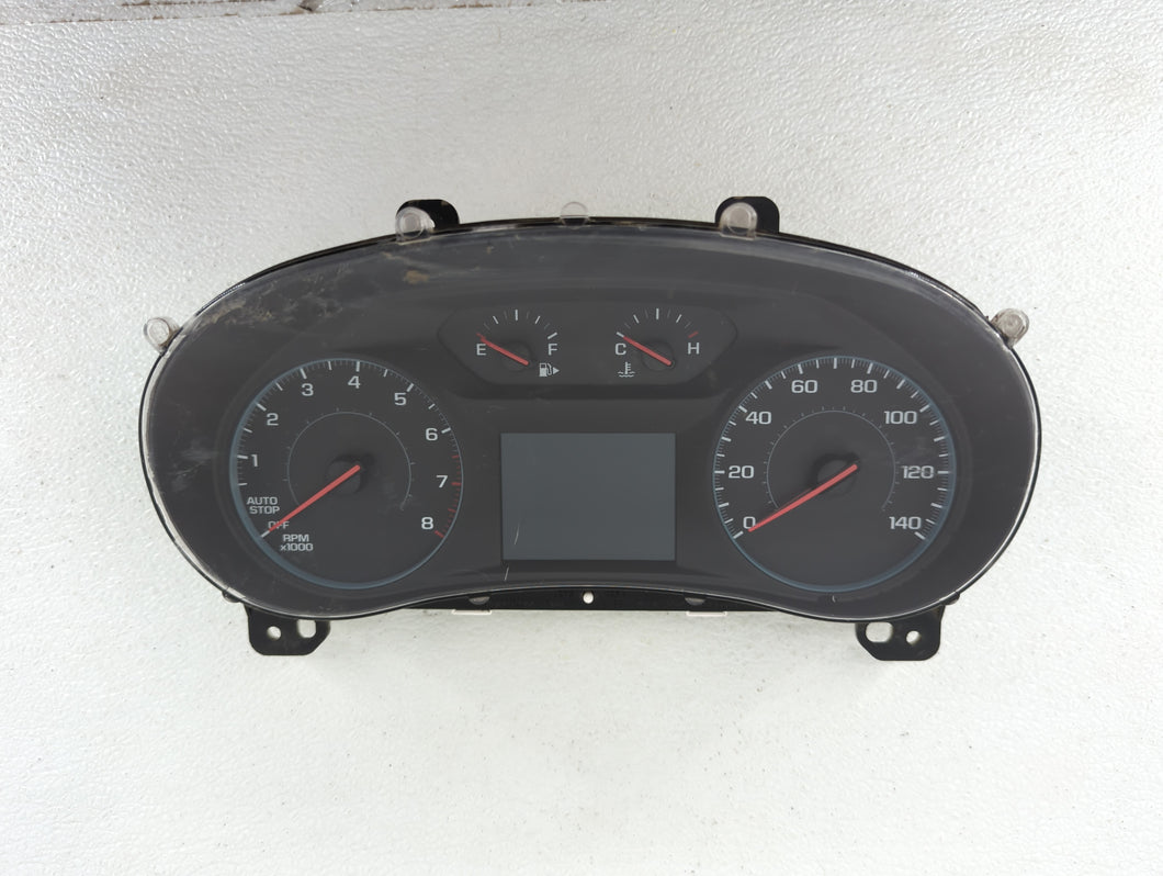 2017-2018 Chevrolet Malibu Instrument Cluster Speedometer Gauges P/N:84075670 84356877 Fits 2017 2018 OEM Used Auto Parts