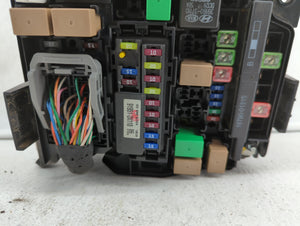 2014-2015 Kia Rondo Fusebox Fuse Box Panel Relay Module P/N:N91210-A4326 Fits 2014 2015 OEM Used Auto Parts