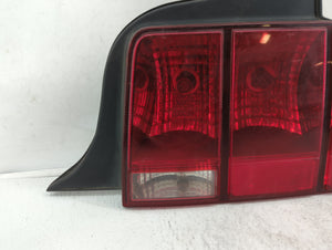 2005-2009 Ford Mustang Tail Light Assembly Passenger Right OEM P/N:8R33-13B504-AB 8R33-13B504-AA Fits 2005 2006 2007 2008 2009 OEM Used Auto Parts