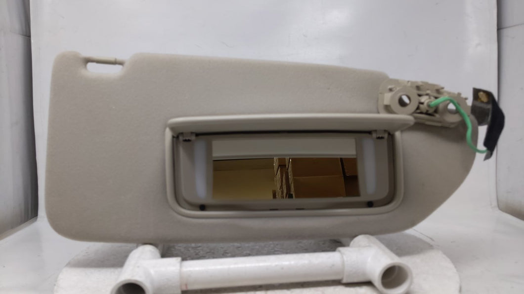 2001 Volvo S60 Sun Visor Shade Replacement Passenger Right Mirror Fits OEM Used Auto Parts - Oemusedautoparts1.com