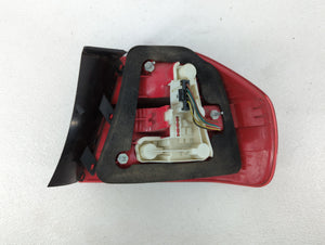 2006 Bmw 330i Tail Light Assembly Driver Left OEM P/N:7161955 7 161 955 Fits 2007 2008 OEM Used Auto Parts