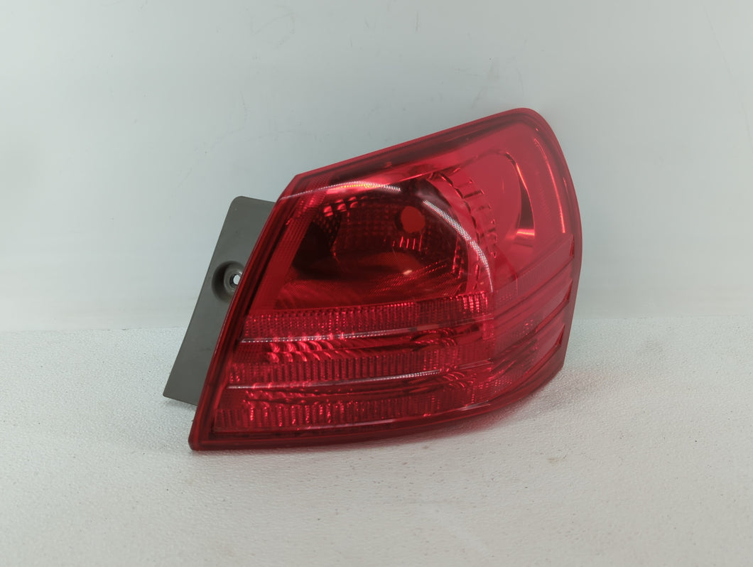 2008-2015 Nissan Rogue Tail Light Assembly Passenger Right OEM Fits 2008 2009 2010 2011 2012 2013 2014 2015 OEM Used Auto Parts