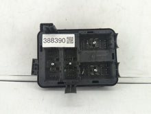 2016-2017 Chevrolet Equinox Fusebox Fuse Box Panel Relay Module P/N:23404556 04692235AD Fits 2016 2017 OEM Used Auto Parts