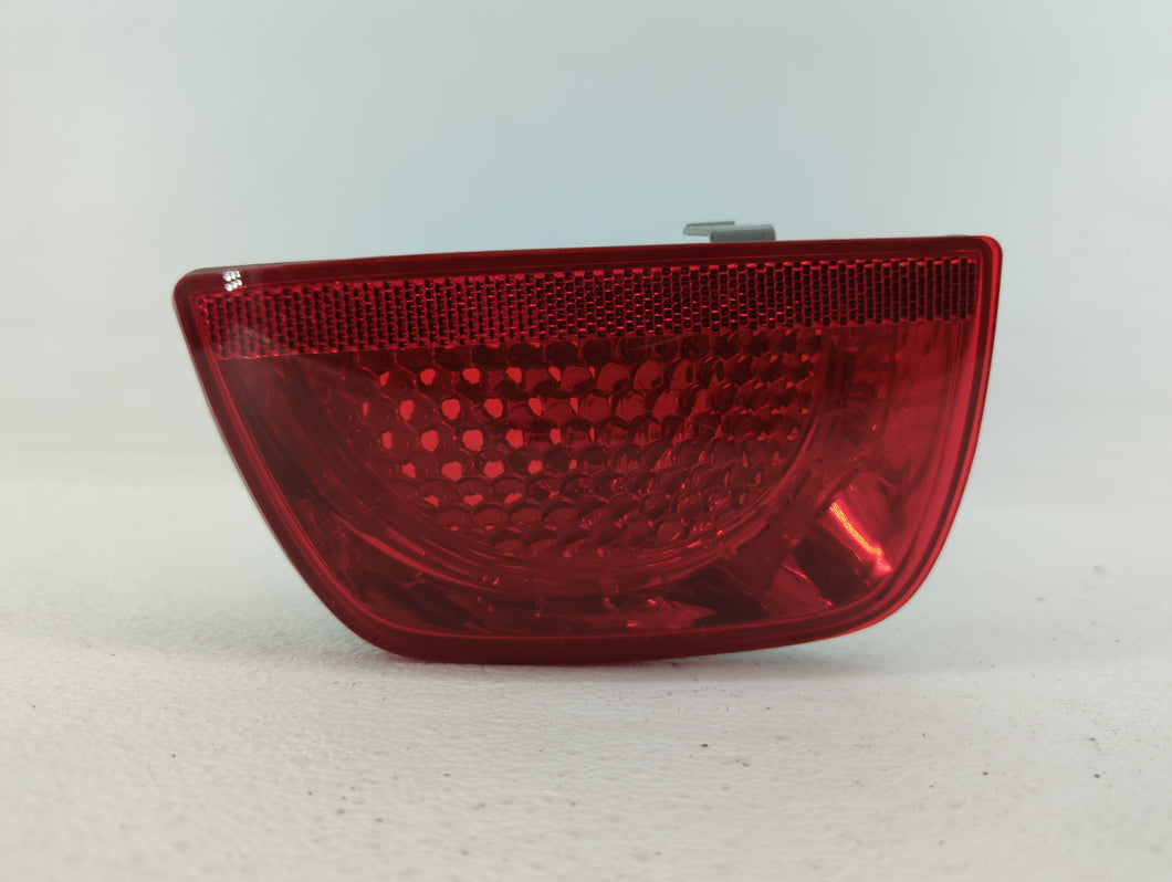 2010-2011 Chevrolet Camaro Tail Light Assembly Driver Left OEM P/N:92212647 92195243 Fits 2010 2011 OEM Used Auto Parts