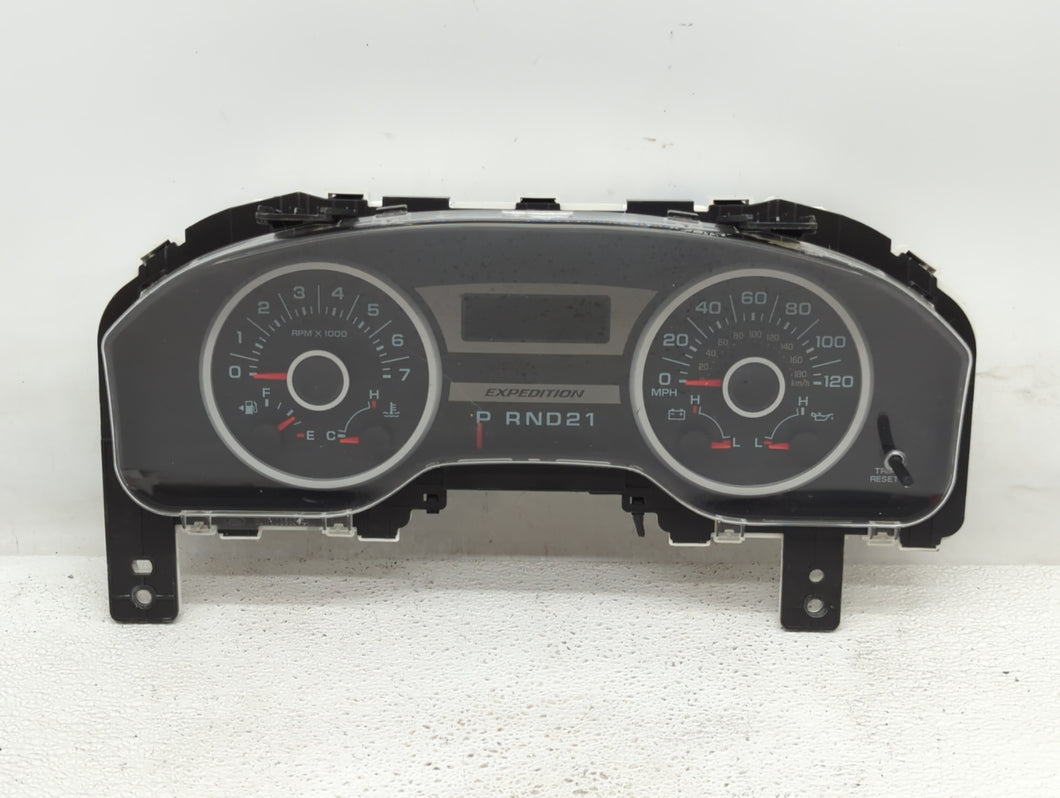2005-2006 Ford Expedition Instrument Cluster Speedometer Gauges P/N:5L1T-10849-DH 5L1T-10849-DL Fits 2005 2006 OEM Used Auto Parts