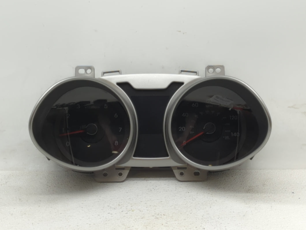 2016-2017 Hyundai Veloster Instrument Cluster Speedometer Gauges P/N:94031-2V240RDR 94031-2V201 Fits 2016 2017 OEM Used Auto Parts